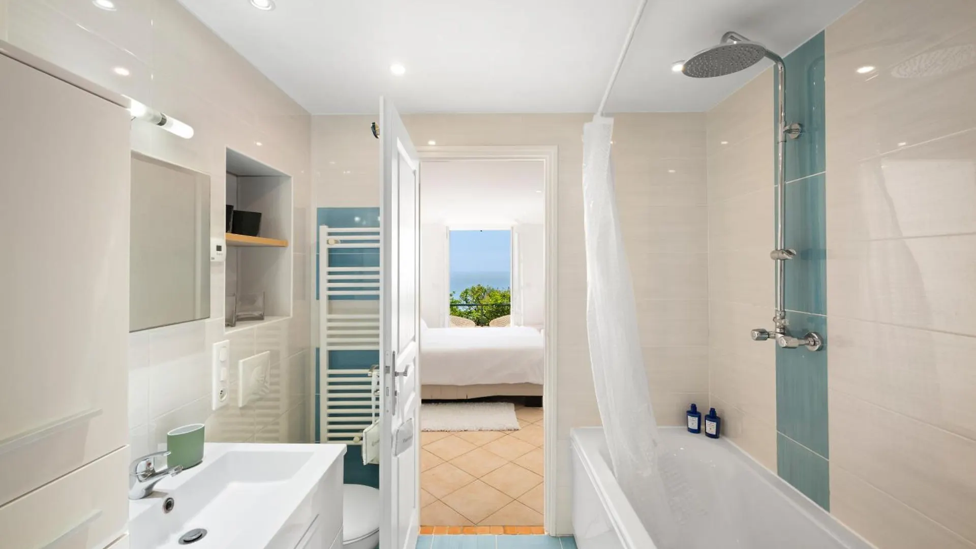 Beautiful Villa With Sea View In 罗克布吕讷-卡普马丹 0*,  法国