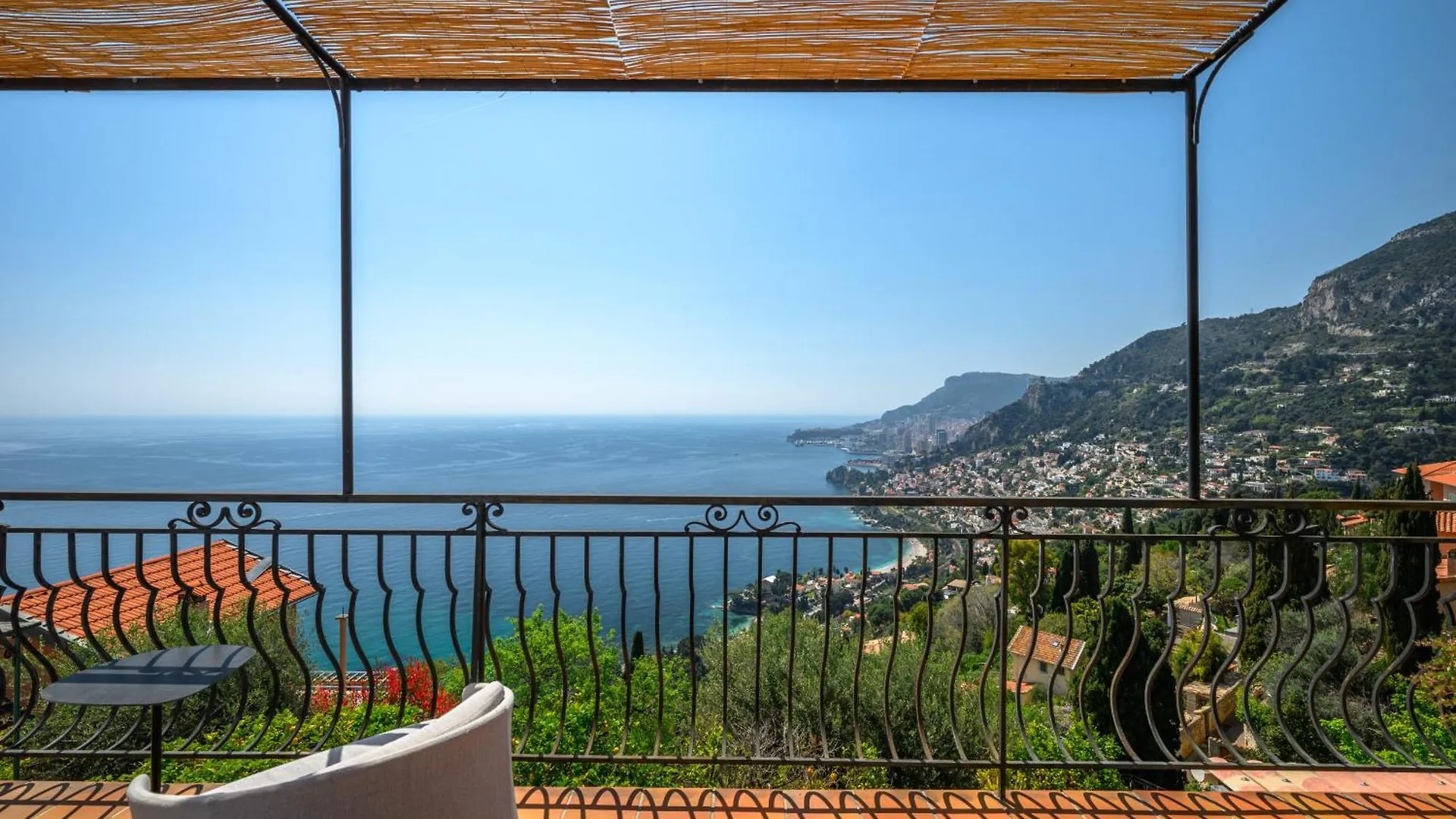 Beautiful Villa With Sea View In 罗克布吕讷-卡普马丹 法国