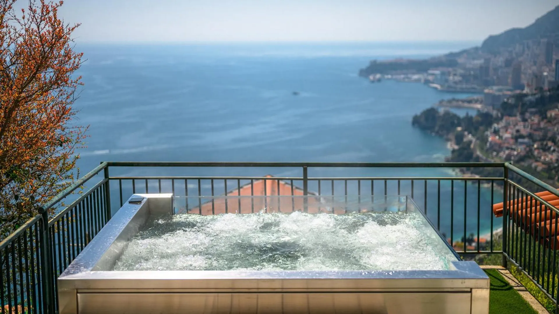 Beautiful Villa With Sea View In 罗克布吕讷-卡普马丹 法国